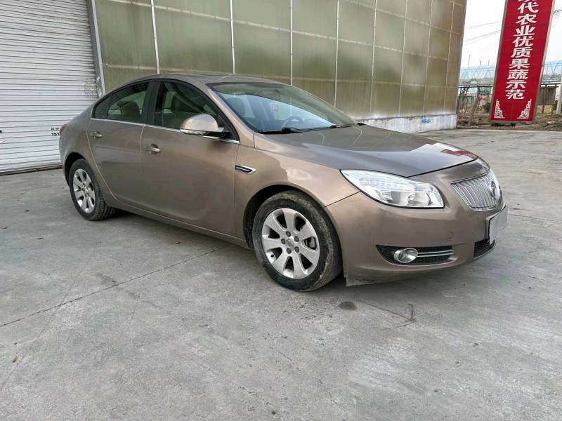 徐州12年别克君威3