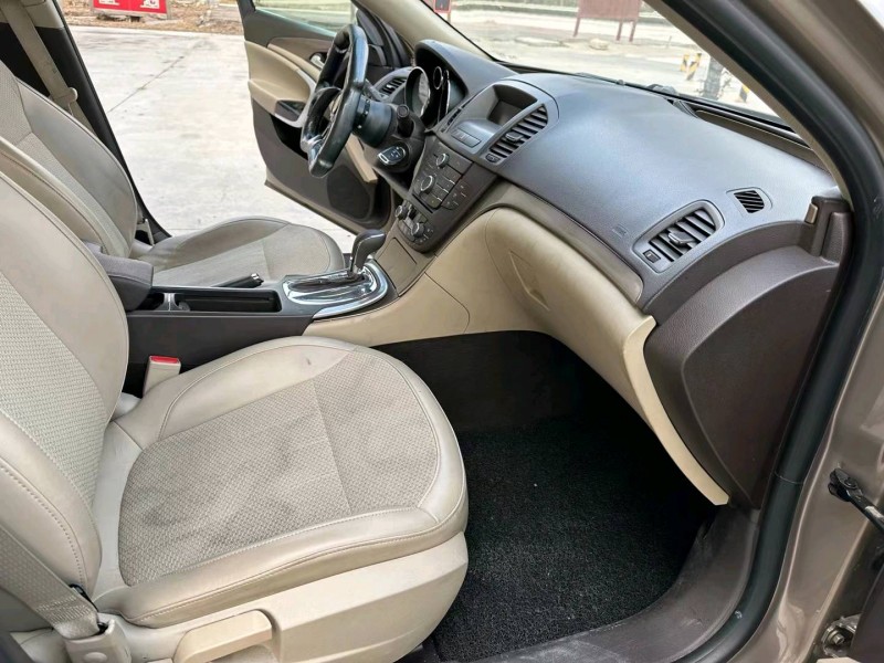 徐州12年别克君威5