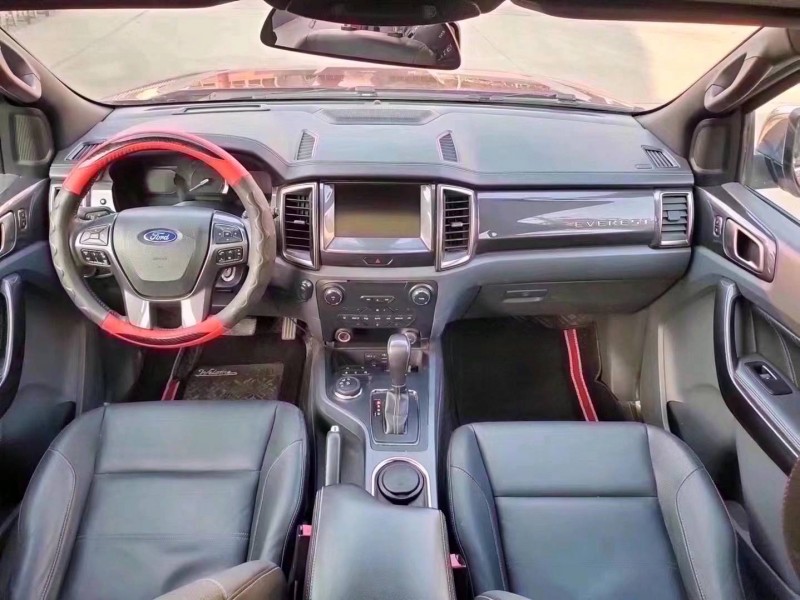 济宁17年福特撼路者4