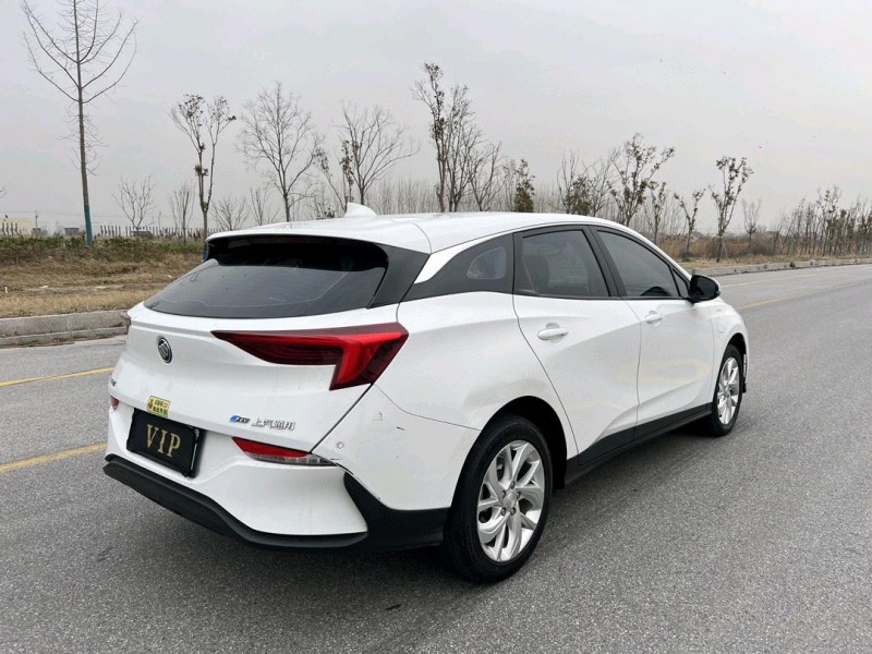 盐城21年别克微蓝8