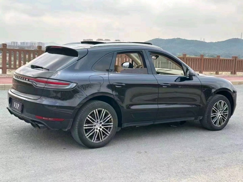 广州15年保时捷Macan8
