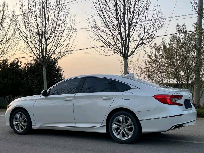 徐州21年本田雅阁4