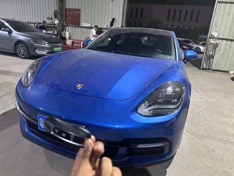 广州19年保时捷帕拉梅拉3