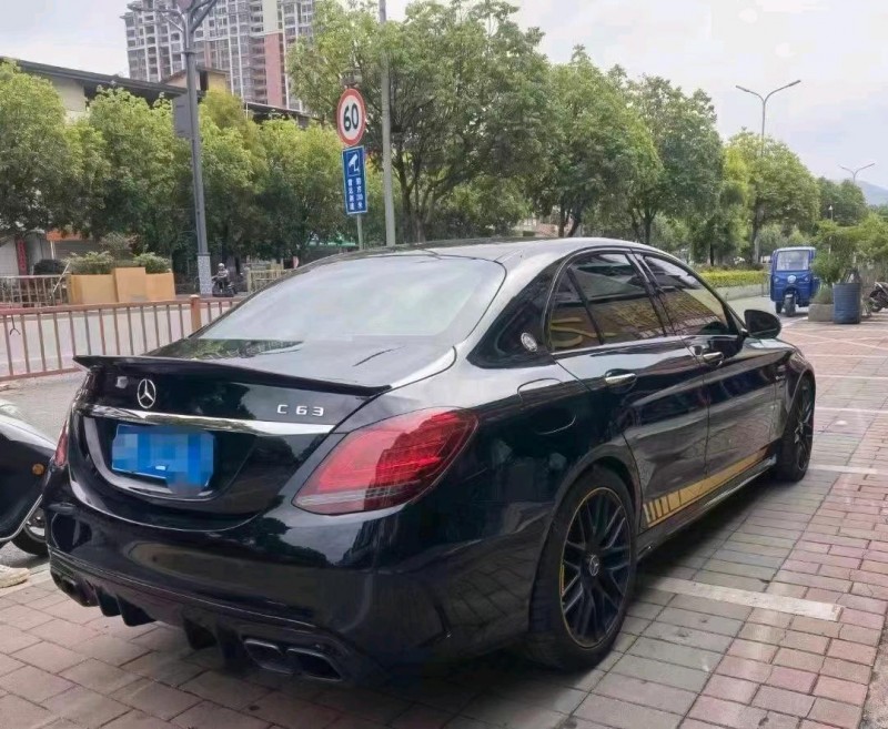 广州21年奔驰AMG5