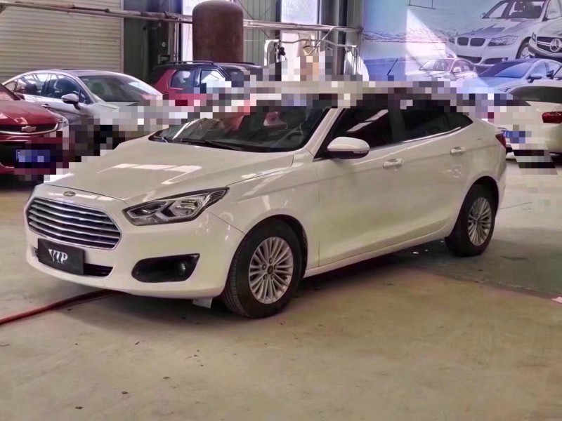 济宁17年福特福睿斯2