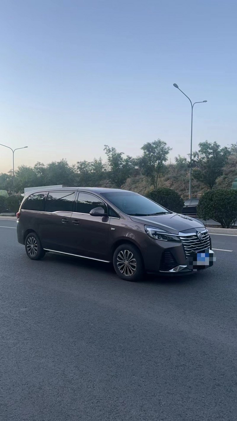 济南23年别克GL82