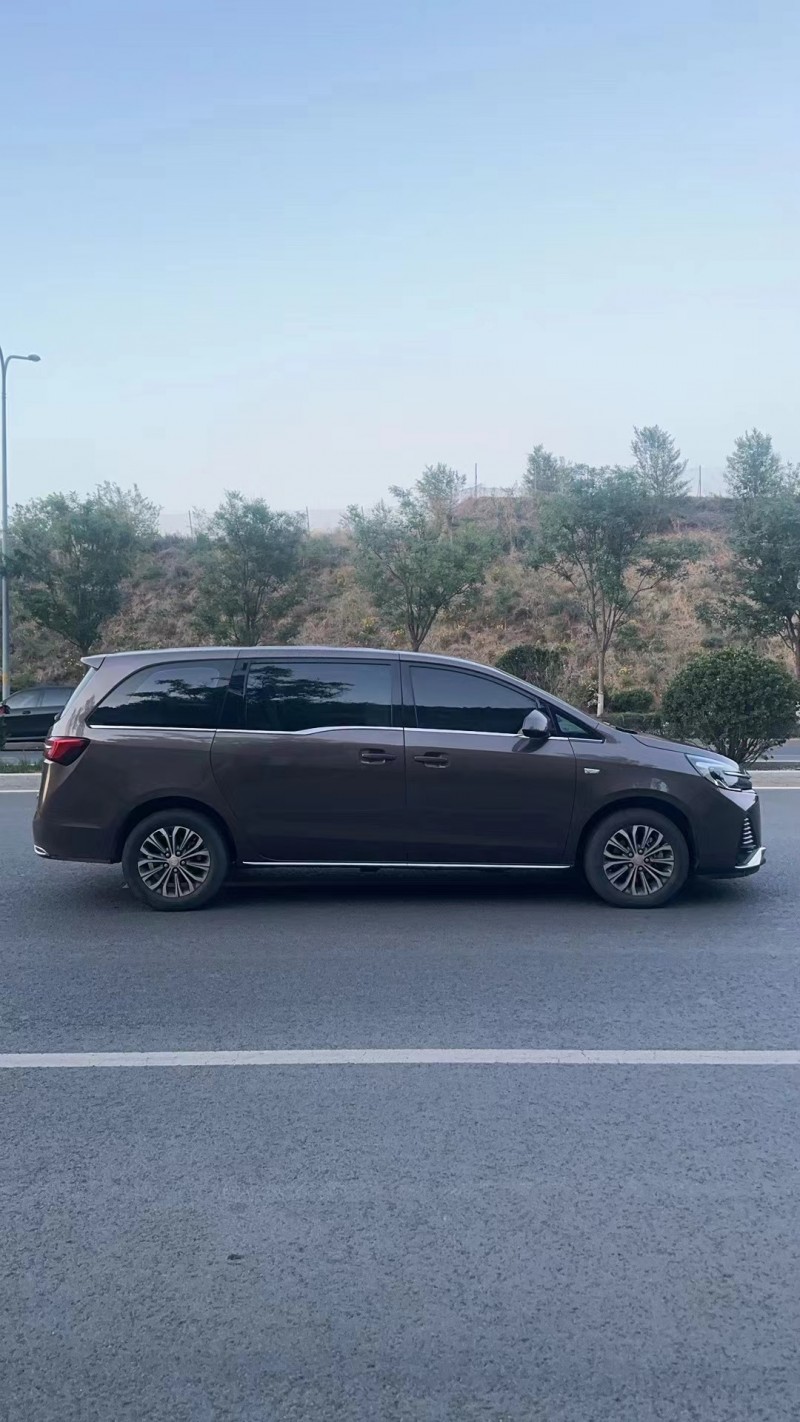 济南23年别克GL86