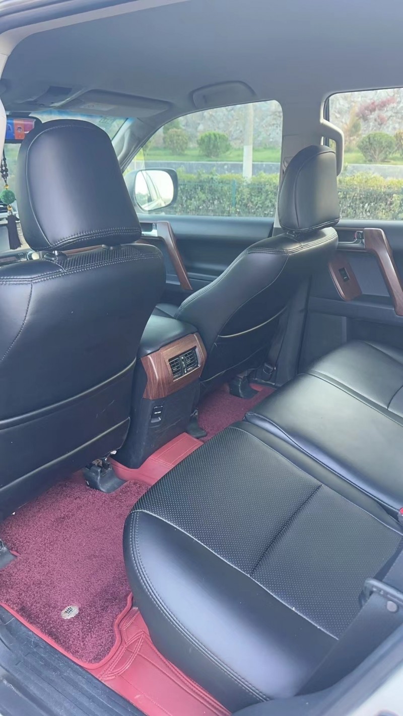 济南16年丰田普拉多7