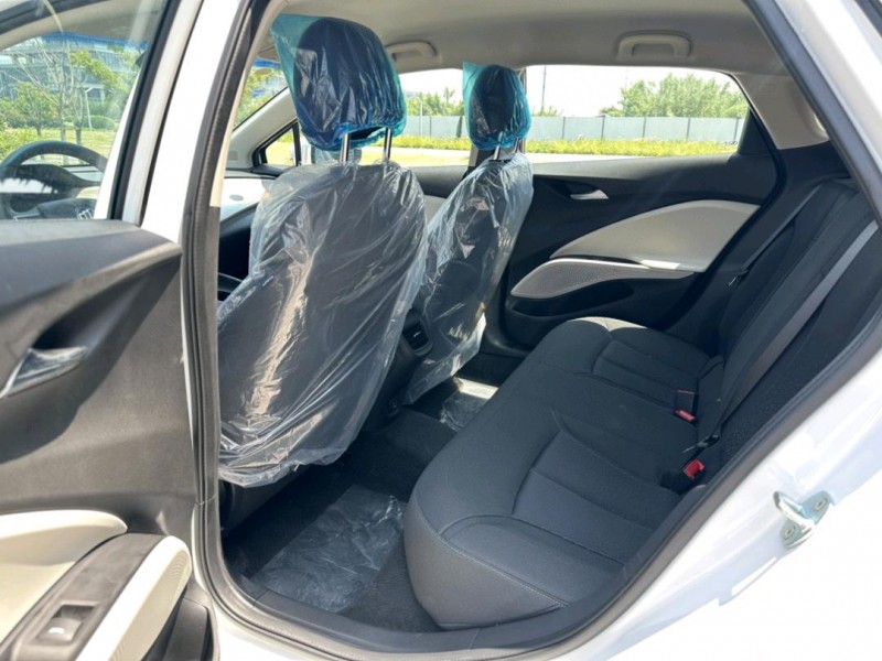 盐城23年别克微蓝4