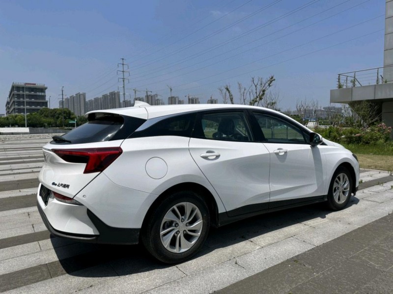 盐城23年别克微蓝7