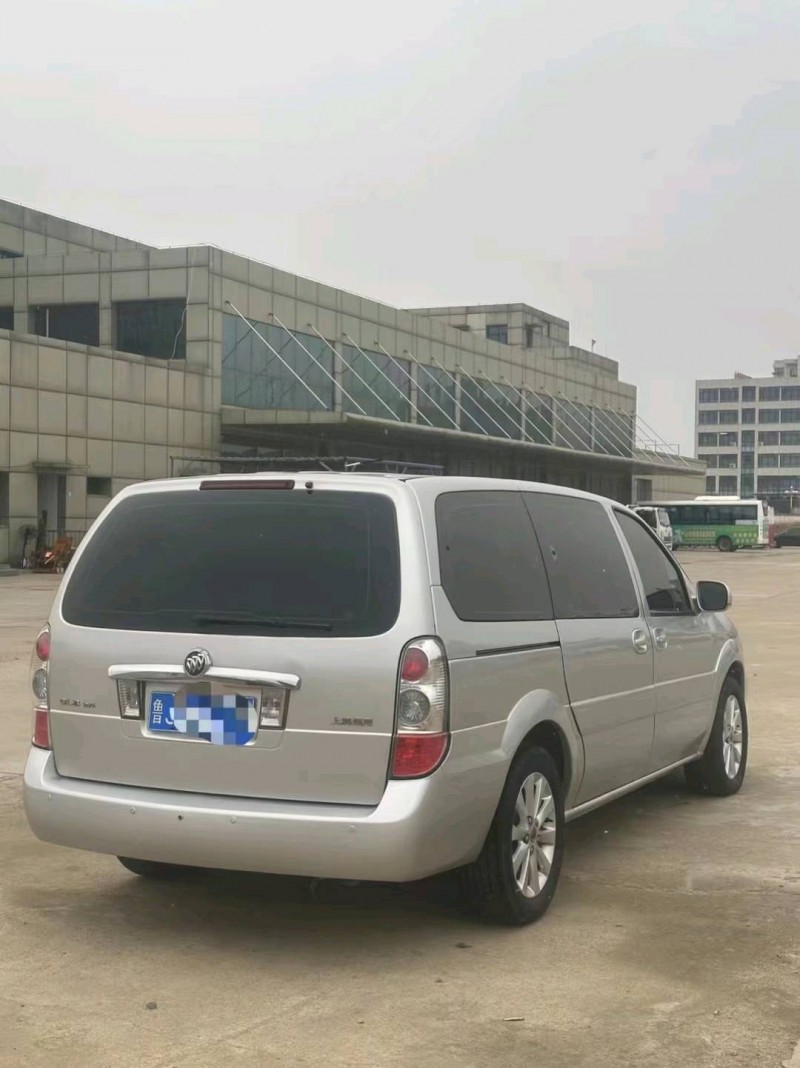 济南14年别克GL82