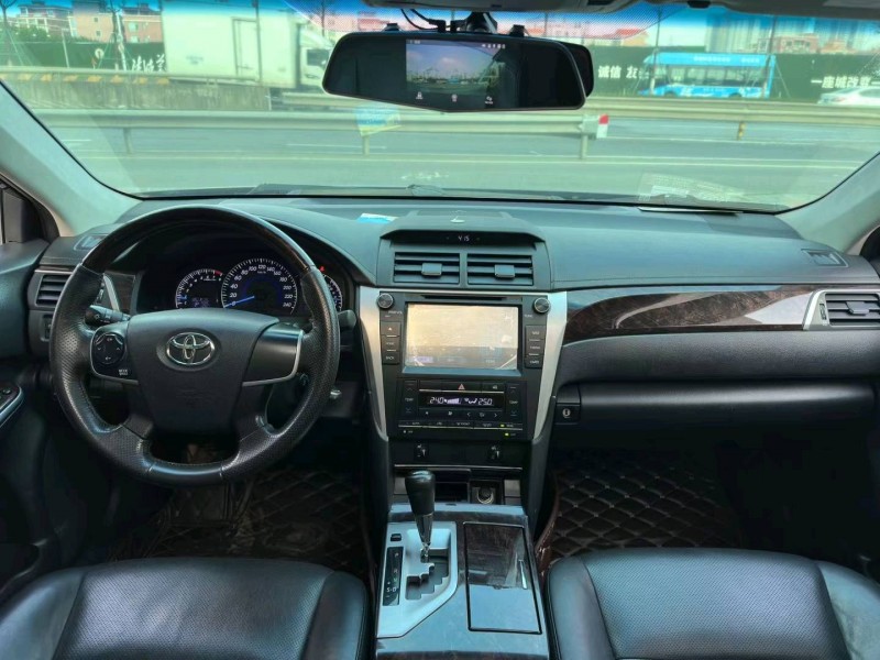 佛山15年丰田凯美瑞5