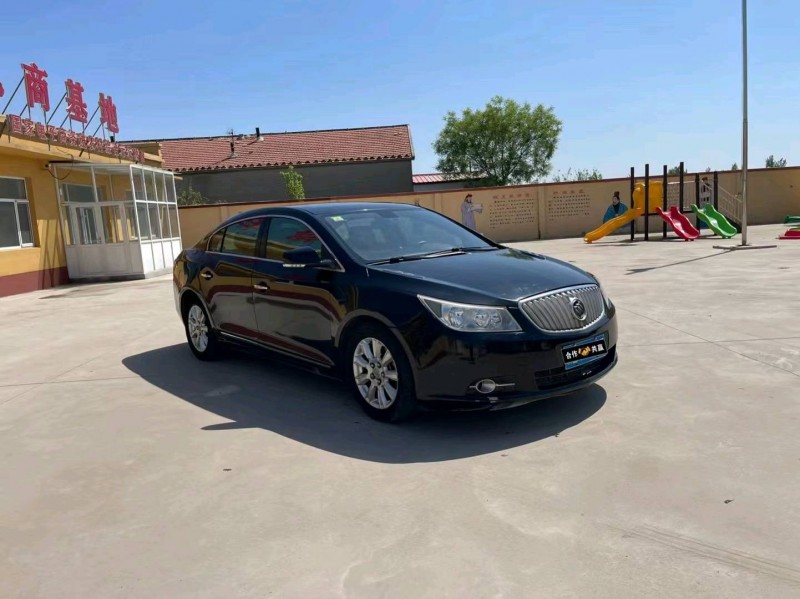 石家庄12年别克君越3