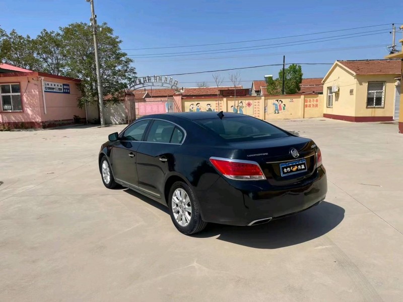 石家庄12年别克君越4