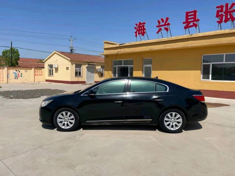 石家庄12年别克君越6