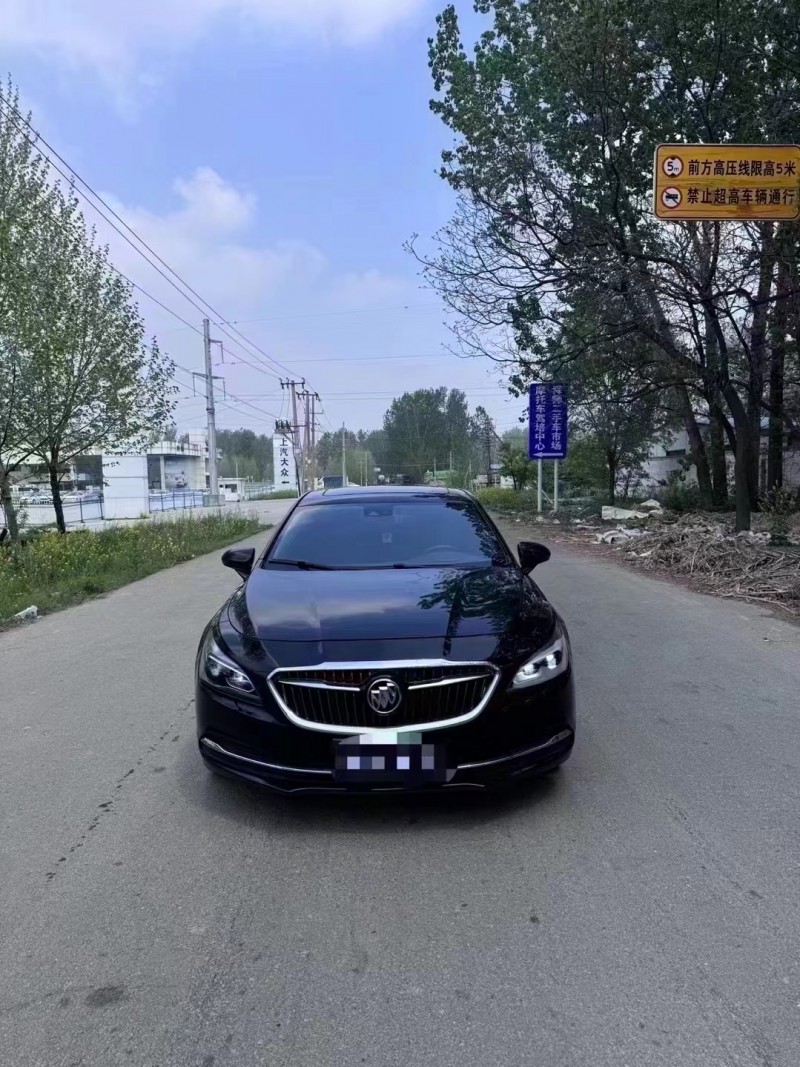 菏泽19年别克君越1