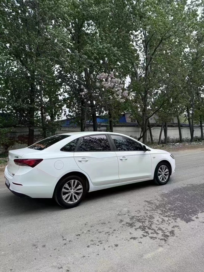 菏泽20年别克英朗GT7