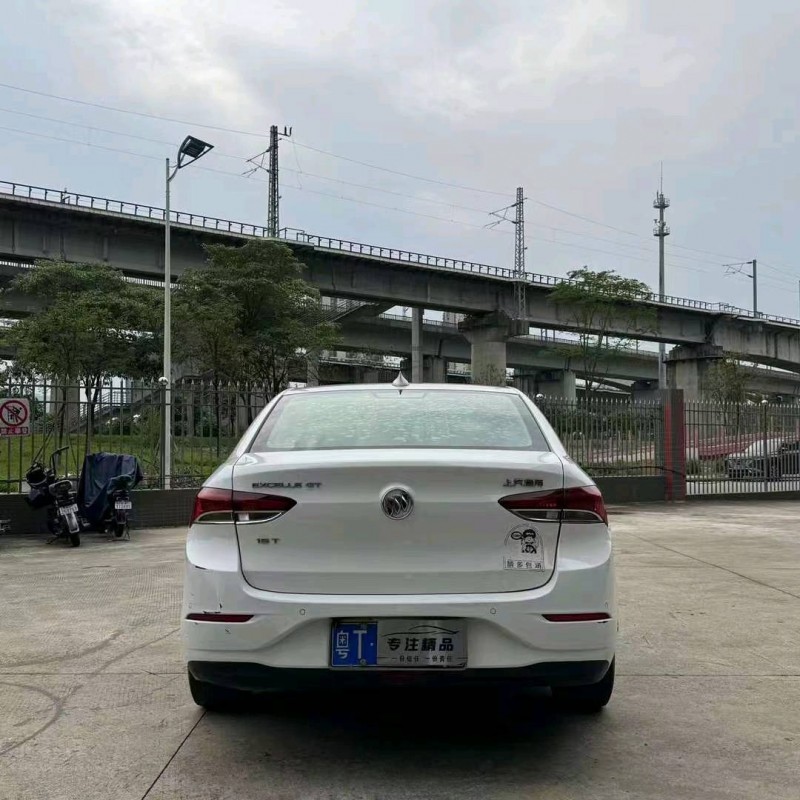 广州18年别克英朗9