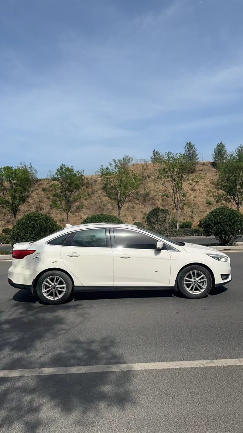 济南16年福特福克斯5