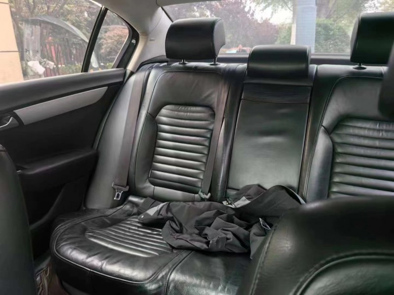 济南14年大众迈腾4