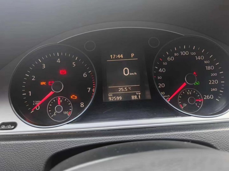 济南14年大众迈腾5