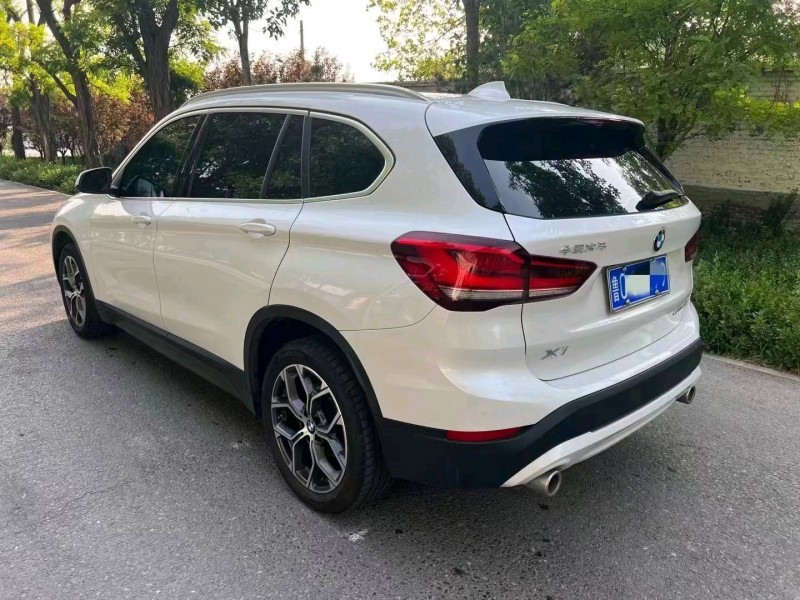 东营22年宝马X12