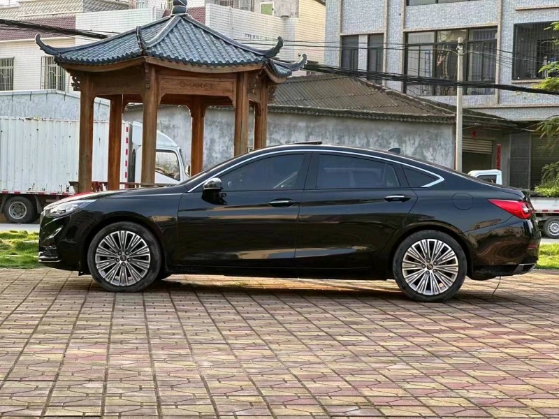 枣庄22年红旗H57