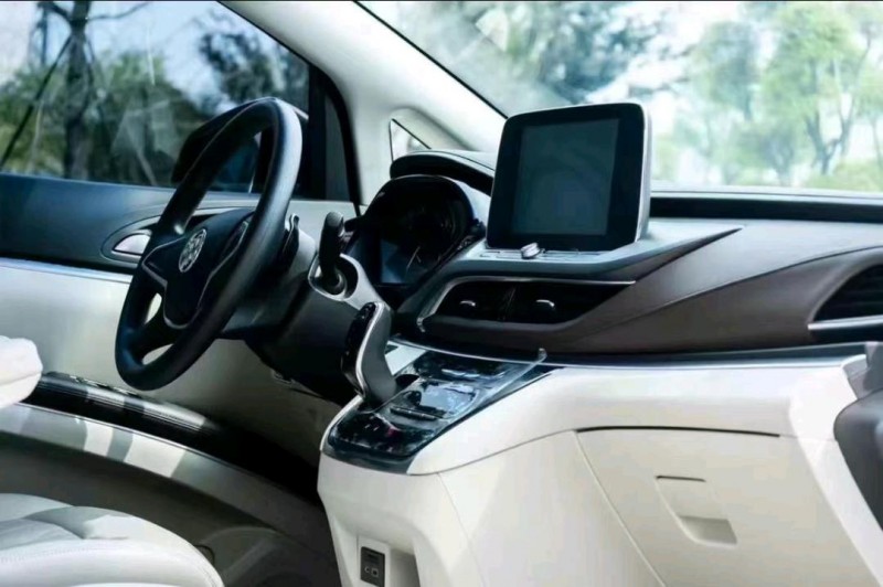 东营23年别克GL82