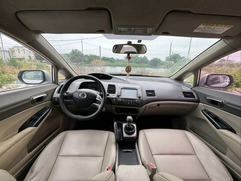 汕头13年本田思铭4