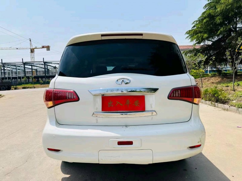 東營10年英菲尼迪QX805