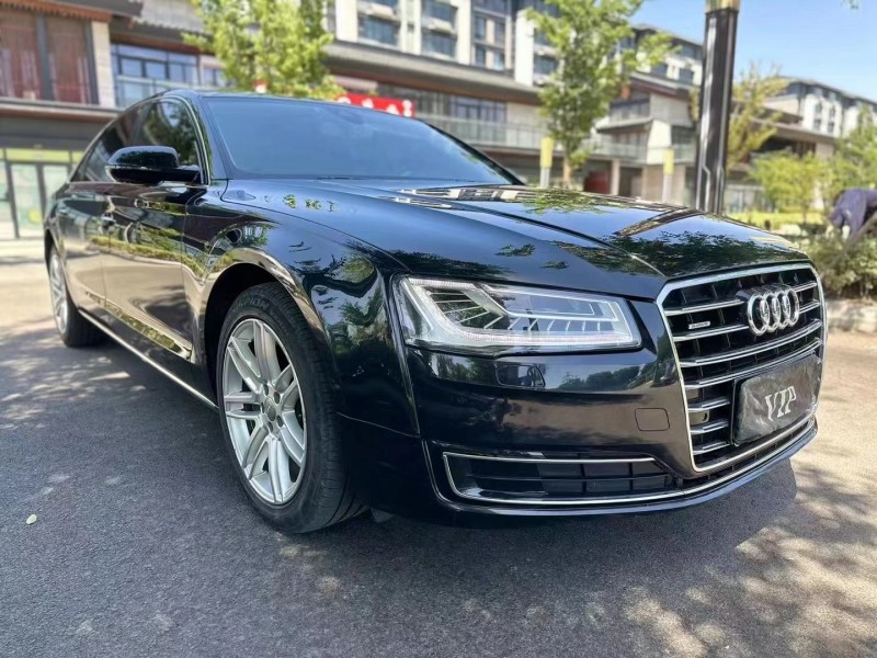 济宁17年奥迪A8L2