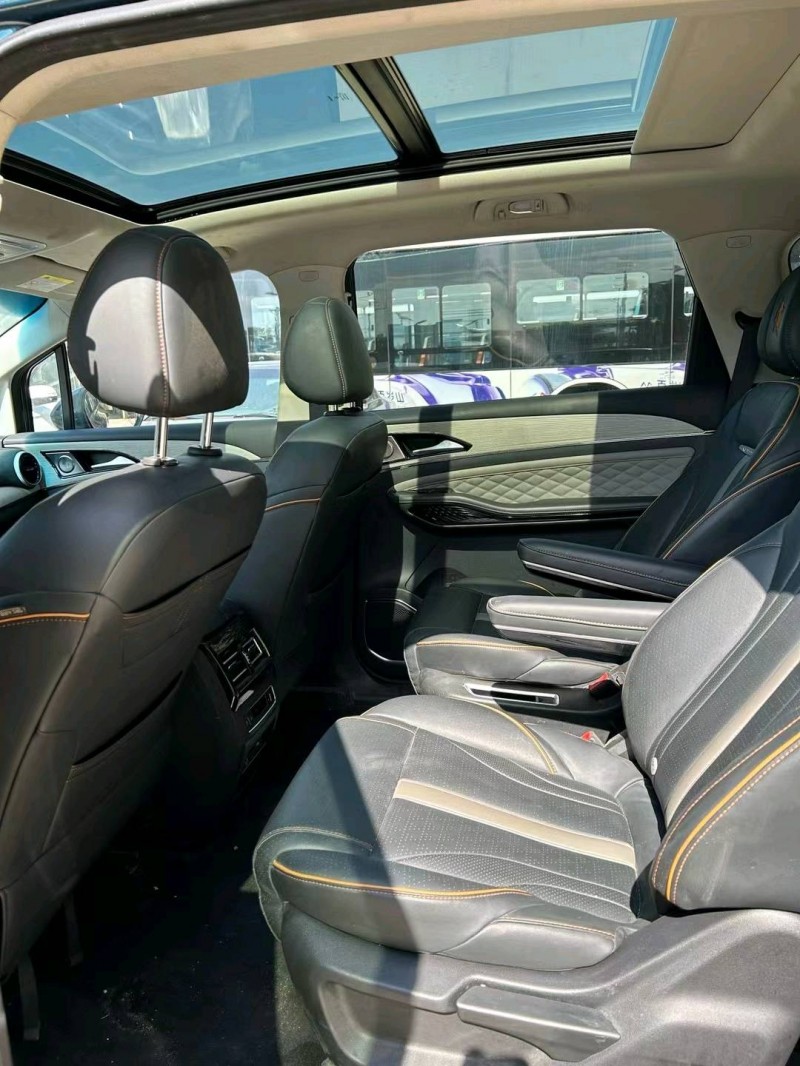 武汉22年东风风行游艇6