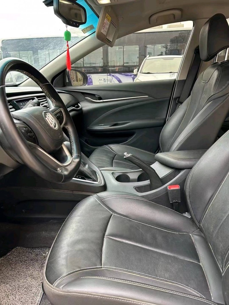 武汉20年别克英朗7