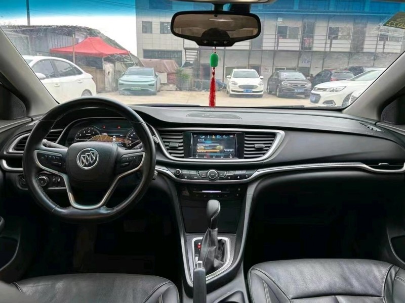 武汉20年别克英朗8