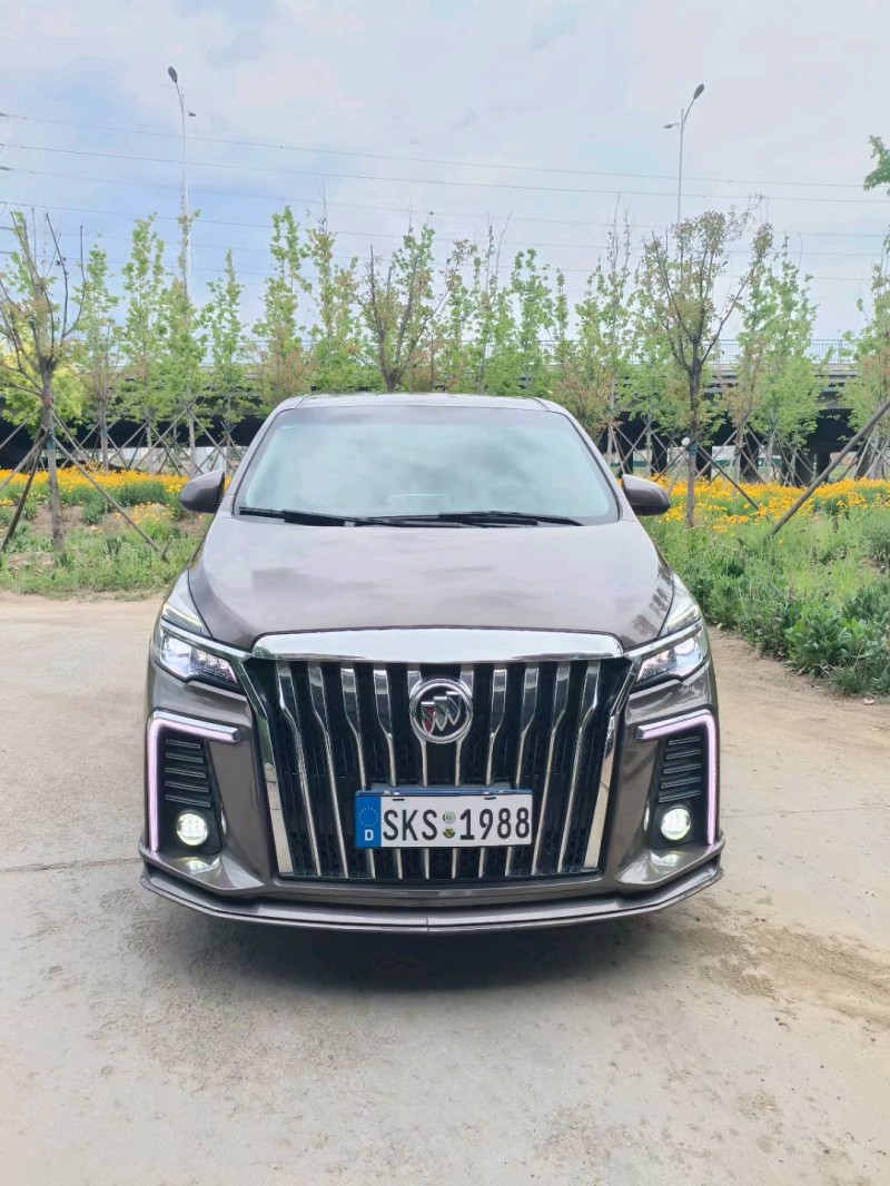 青岛21年别克GL81