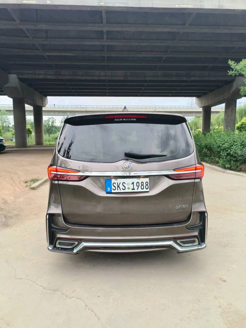 青岛21年别克GL89