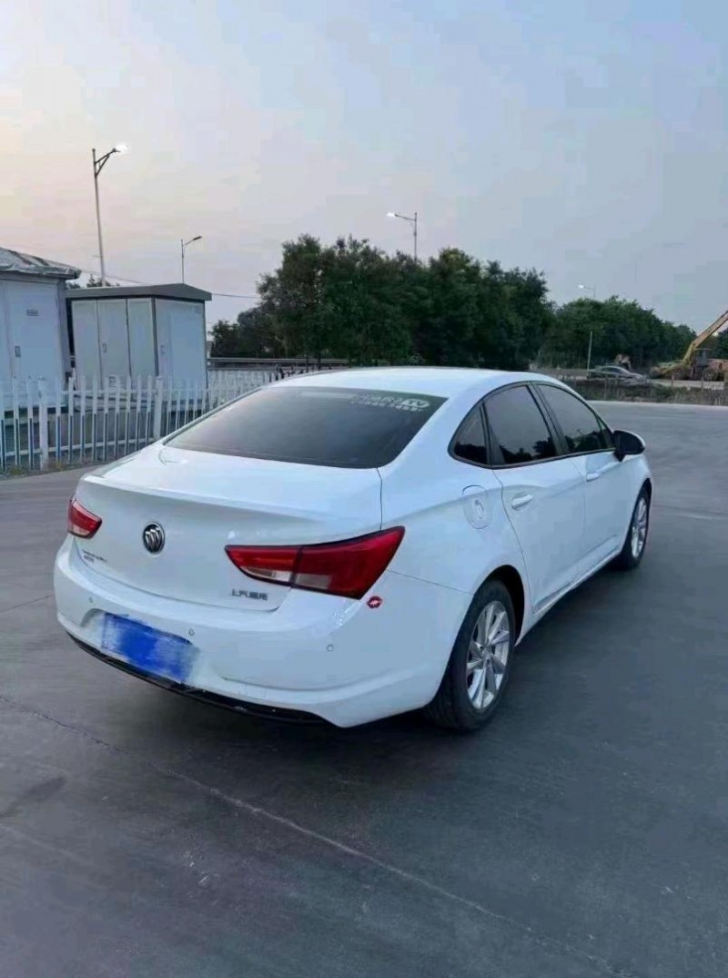 枣庄17年别克威朗4