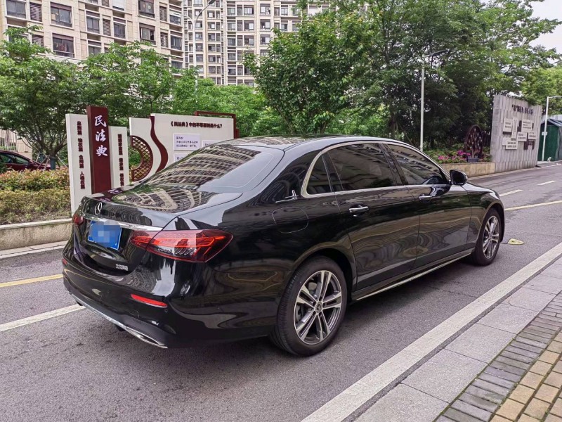 苏州22年奔驰E8