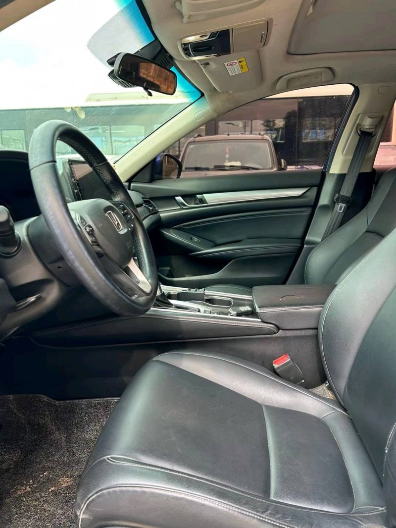 武汉19年本田雅阁7