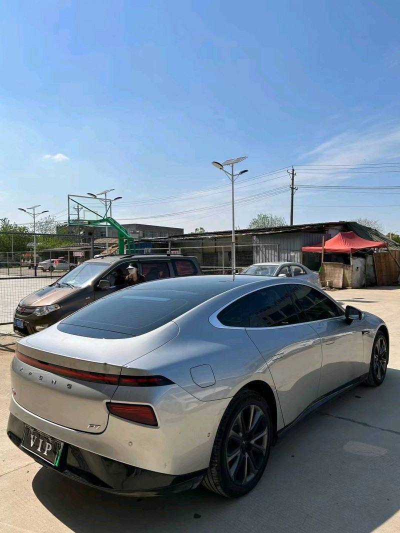 武漢22年小鵬汽車p76