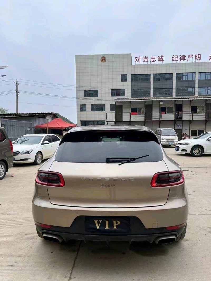 武汉17年保时捷Macan5