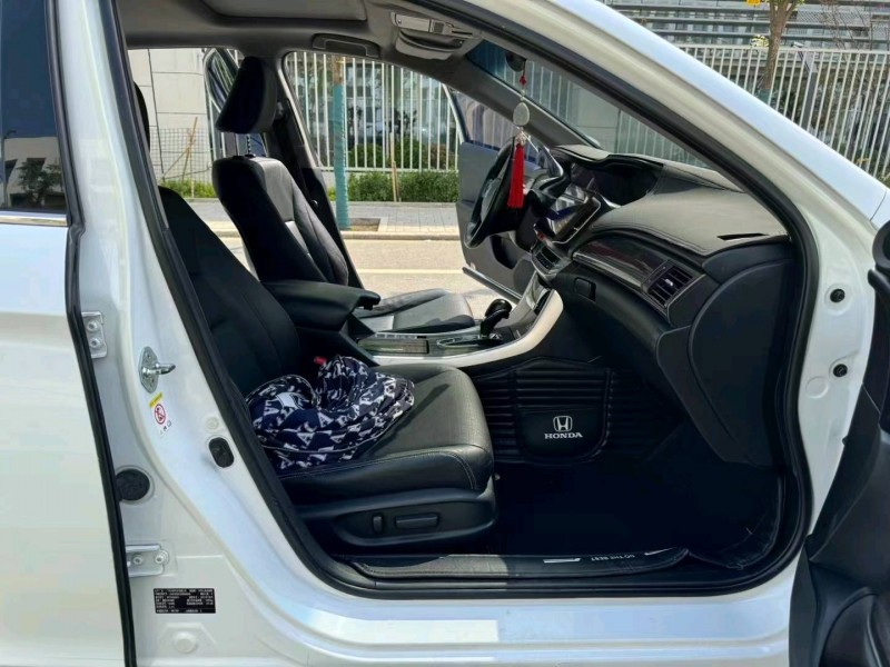 济宁14年本田雅阁6