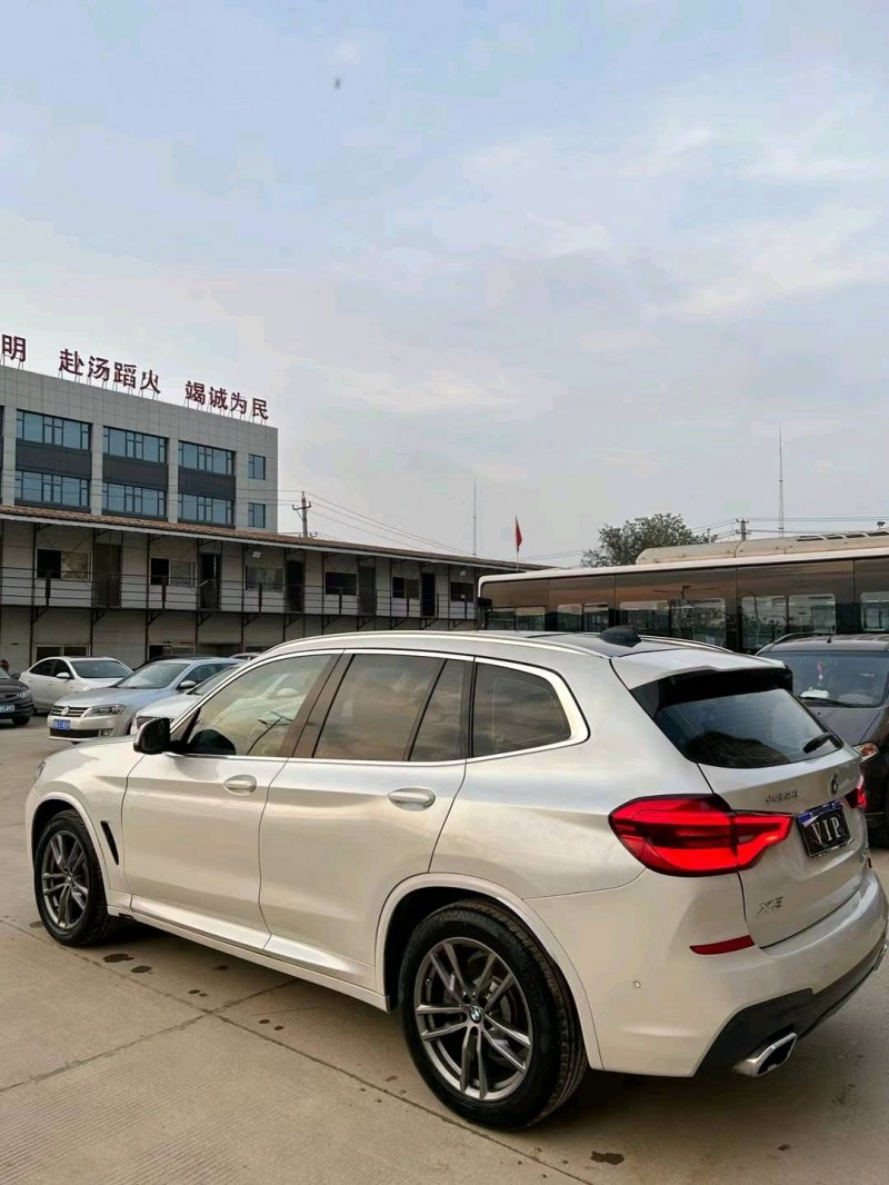 武汉21年宝马X34