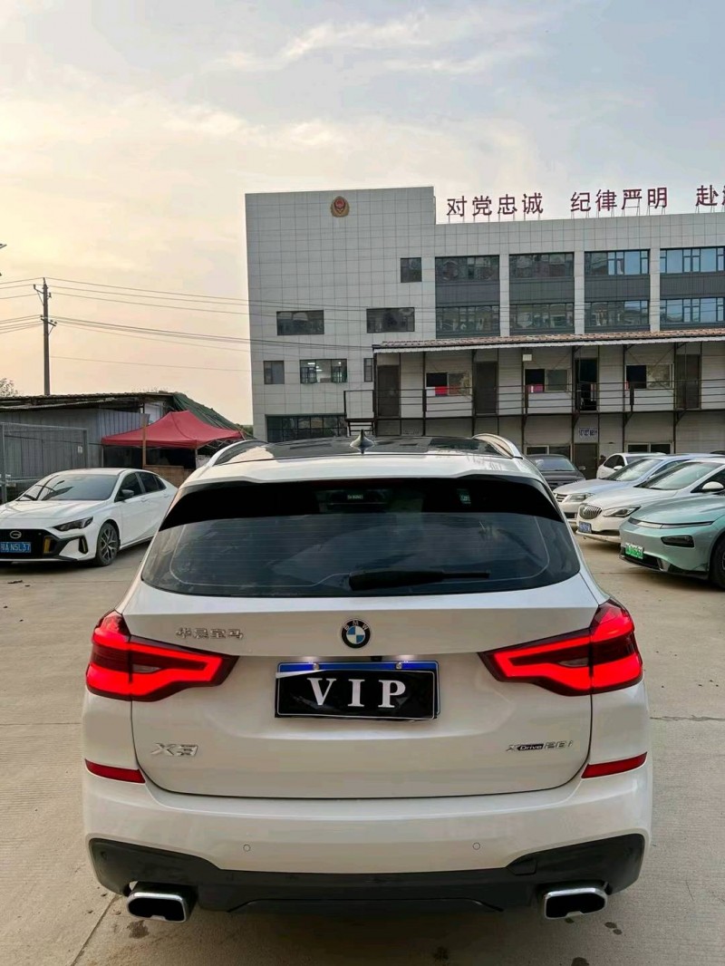 武汉21年宝马X35