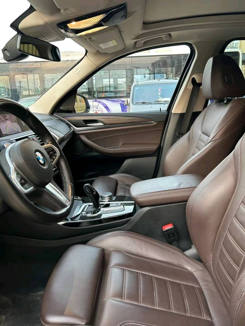 武汉21年宝马X37