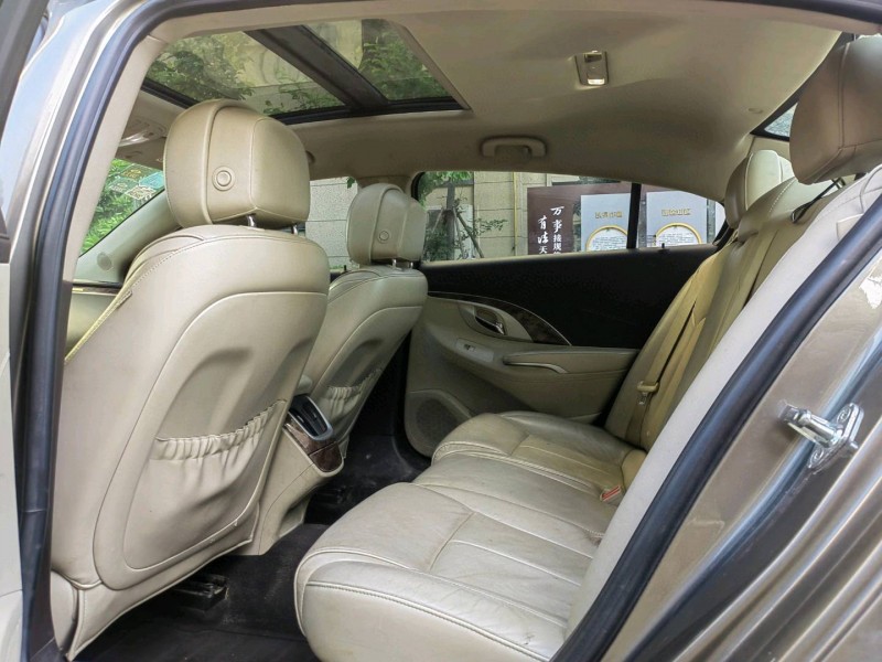 苏州14年别克君越6