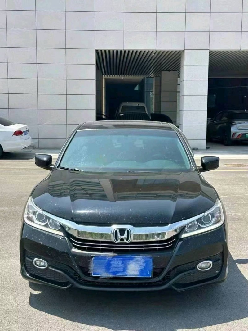 烟台18年本田雅阁1