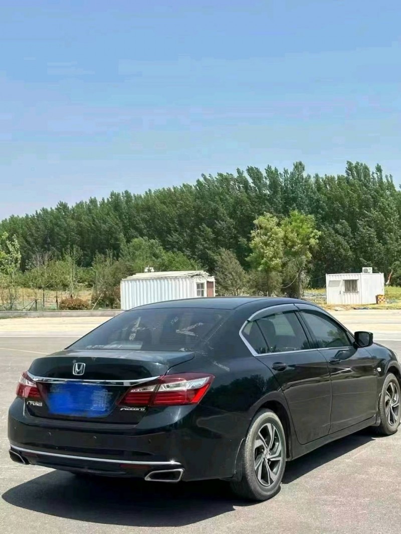 烟台18年本田雅阁3