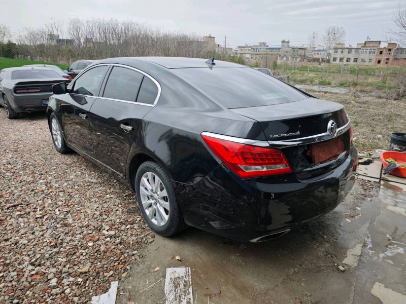 徐州15年别克君越8