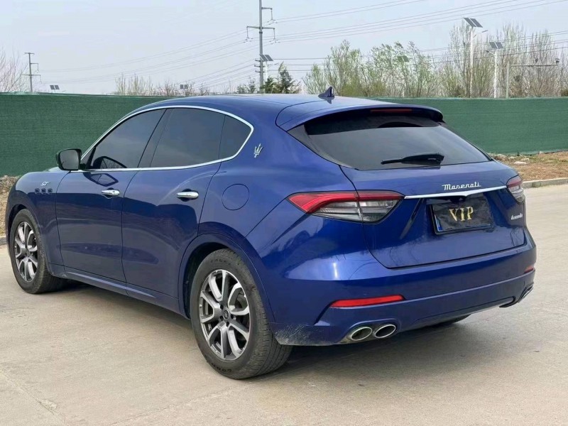 东营22年玛莎拉蒂Levante6